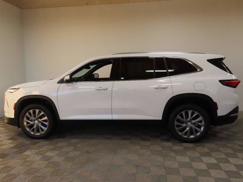 Certified 2025 Buick Enclave Preferred image 6