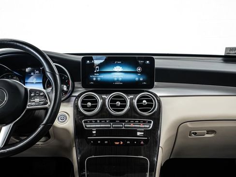 Used 2021 Mercedes-Benz GLC 300 image 24