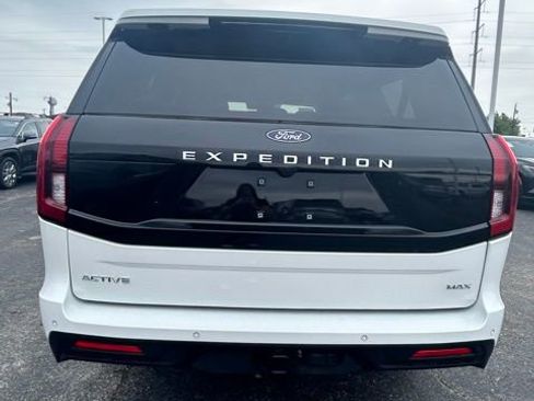 Used 2025 Ford Expedition Max Active AWD/4WD image 12