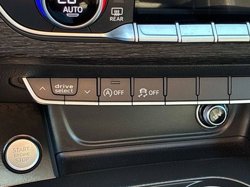 Used 2017 Audi A4 2.0T Premium w/ Convenience Package AWD/4WD image 31
