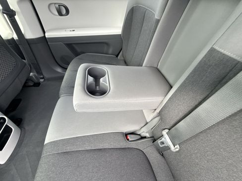 Certified 2025 Hyundai Ioniq 5 SE RWD image 26