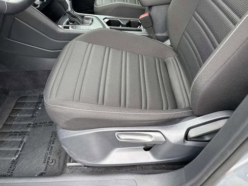 Used 2024 Volkswagen Tiguan S image 15