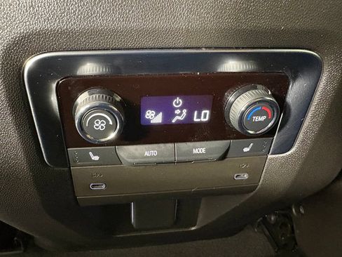 Used 2025 Chevrolet Tahoe Z71 w/ Comfort Package AWD/4WD image 47