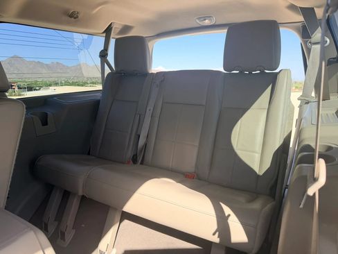Used 2012 Lincoln Navigator L 2WD image 14