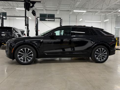 Certified 2024 Cadillac Lyriq Sport RWD image 2