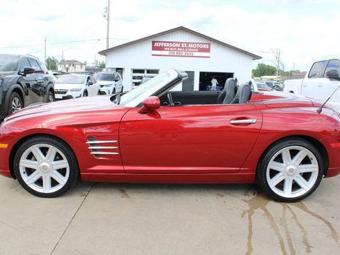 Used 2005 Chrysler Crossfire Limited RWD image 1