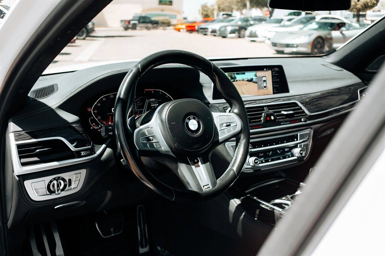 Used 2022 BMW 750i xDrive w/ M Sport Package AWD/4WD image 16
