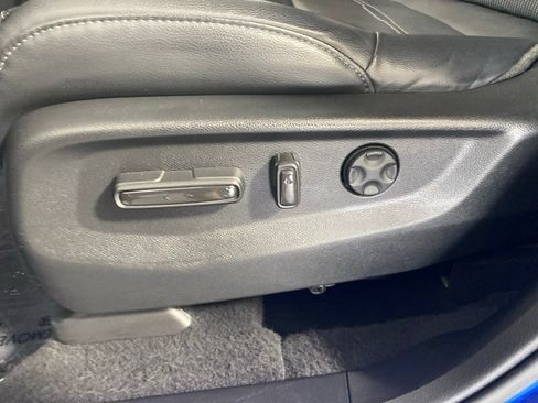 Used 2022 Honda CR-V Touring image 24