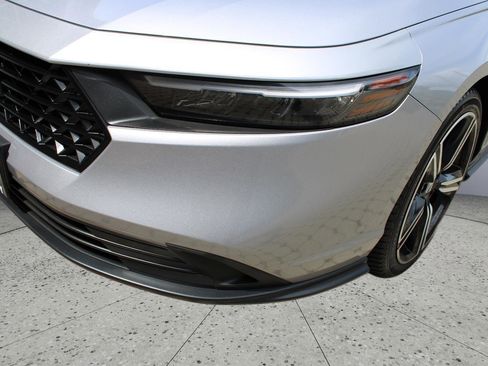 Used 2023 Honda Accord Sport image 10