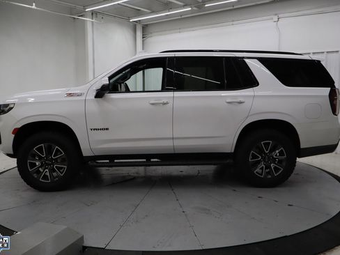 Used 2024 Chevrolet Tahoe Z71 w/ Luxury Package AWD/4WD image 9