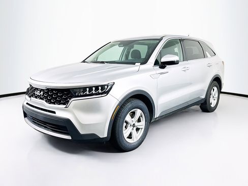 Used 2022 Kia Sorento LX FWD image 3