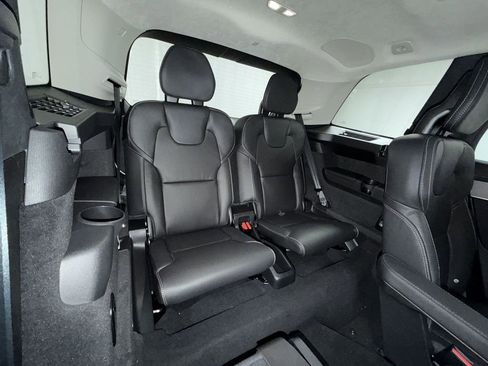 New 2026 Volvo XC90 T8 Ultra w/ Lounge Package AWD/4WD image 18