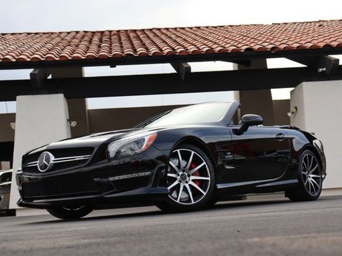 Used 2015 Mercedes-Benz SL 63 AMG image 3