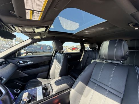 Used 2022 Land Rover Range Rover Velar R-Dynamic S image 27