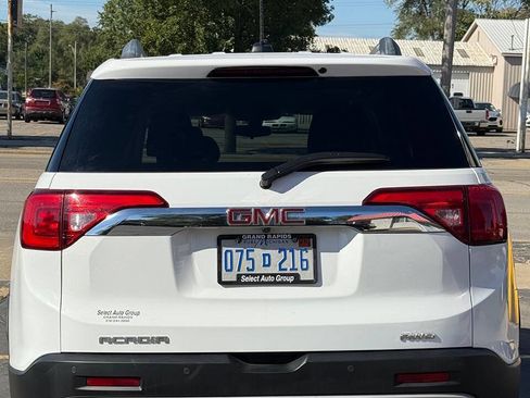 Used 2019 GMC Acadia SLE w/ Driver Alert Package I image 8