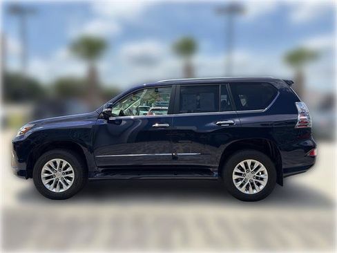 Used 2019 Lexus GX 460 Premium w/ Premium Package AWD/4WD image 4