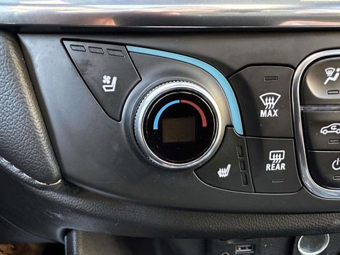 Used 2023 Chevrolet Traverse Premier w/ Redline Edition AWD/4WD image 25