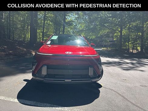 Used 2025 Hyundai Kona Limited image 2