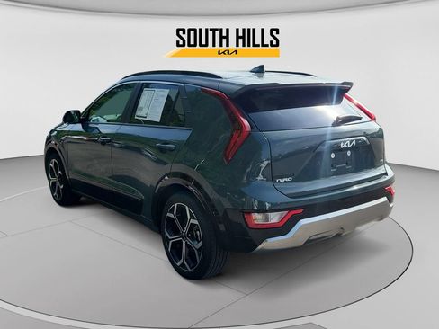 Certified 2023 Kia Niro EX Touring FWD image 3
