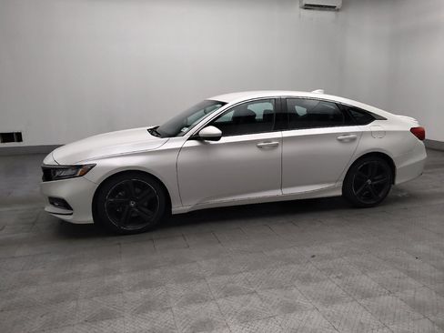 Used 2019 Honda Accord Sport image 2