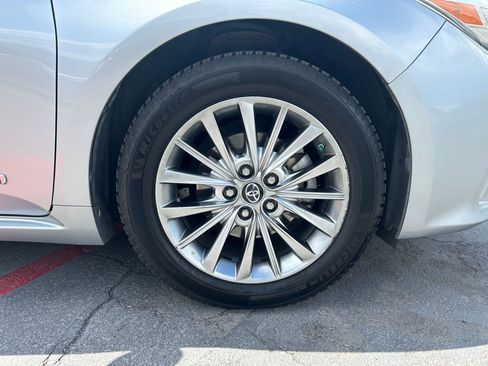 Used 2016 Toyota Avalon Limited w/ Toyota Safety Sense Package FWD image 33
