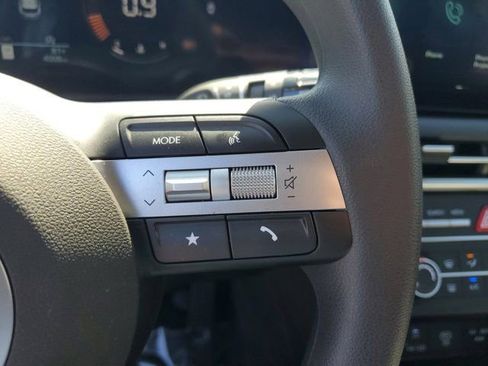 Certified 2026 Hyundai Tucson SE image 19