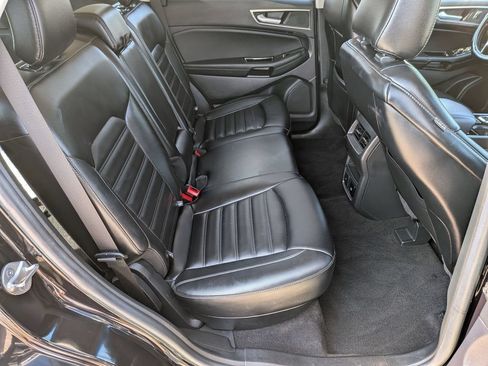 Used 2020 Ford Edge SEL w/ Convenience Package FWD image 17