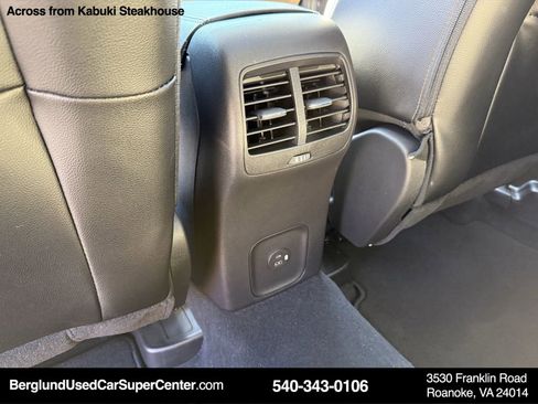 Used 2022 Ford Escape SEL image 33