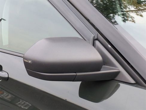 Certified 2022 Ford Explorer XLT w/ Equipment Group 202A image 11