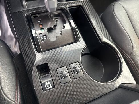 Used 2022 Toyota 4Runner TRD Off-Road Premium AWD/4WD image 12