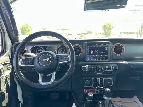 Used 2021 Jeep Gladiator Mojave AWD/4WD image 14
