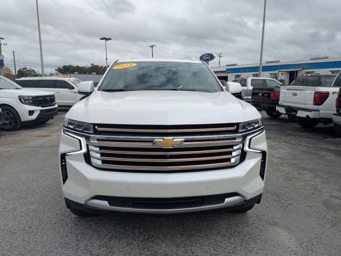 Used 2024 Chevrolet Suburban High Country image 9