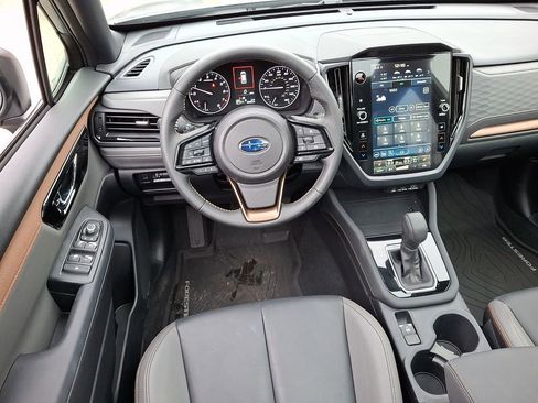 Used 2025 Subaru Forester Sport image 12