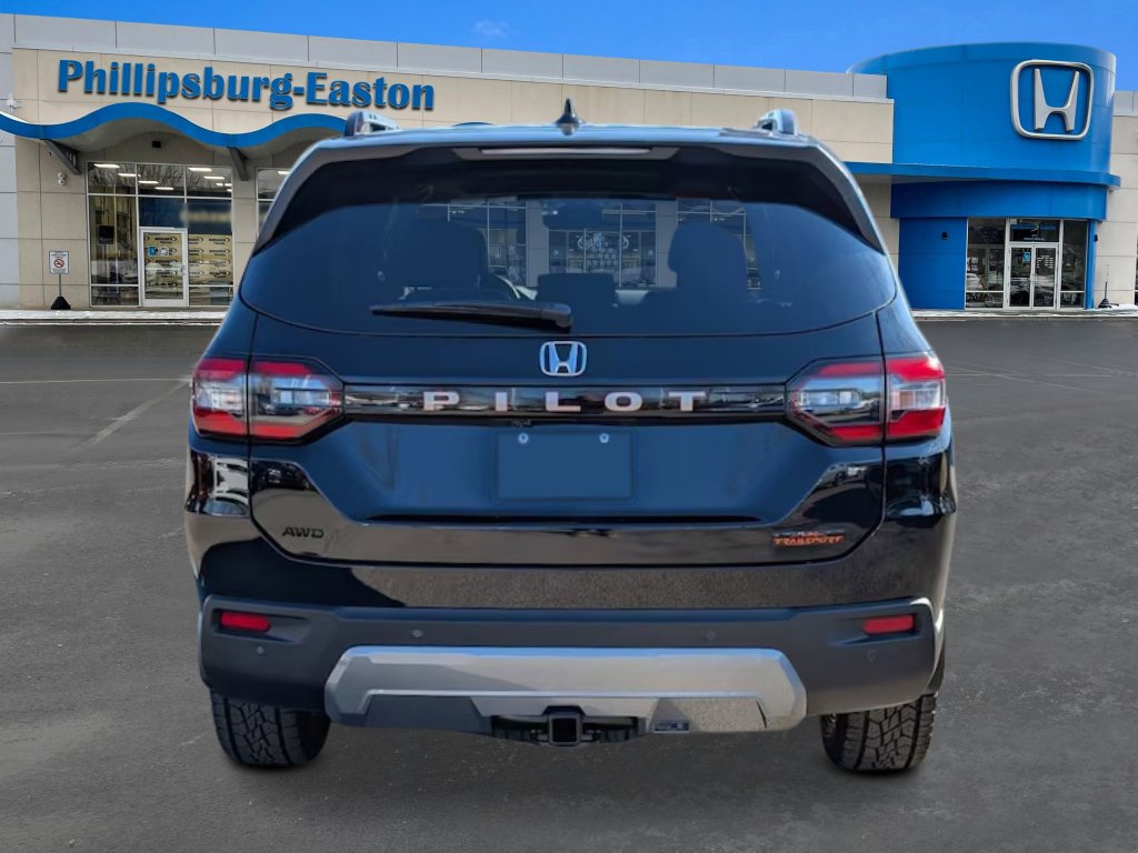 New 2026 Honda Pilot TrailSport image 4