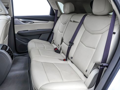 Used 2021 Cadillac XT5 Premium Luxury image 8