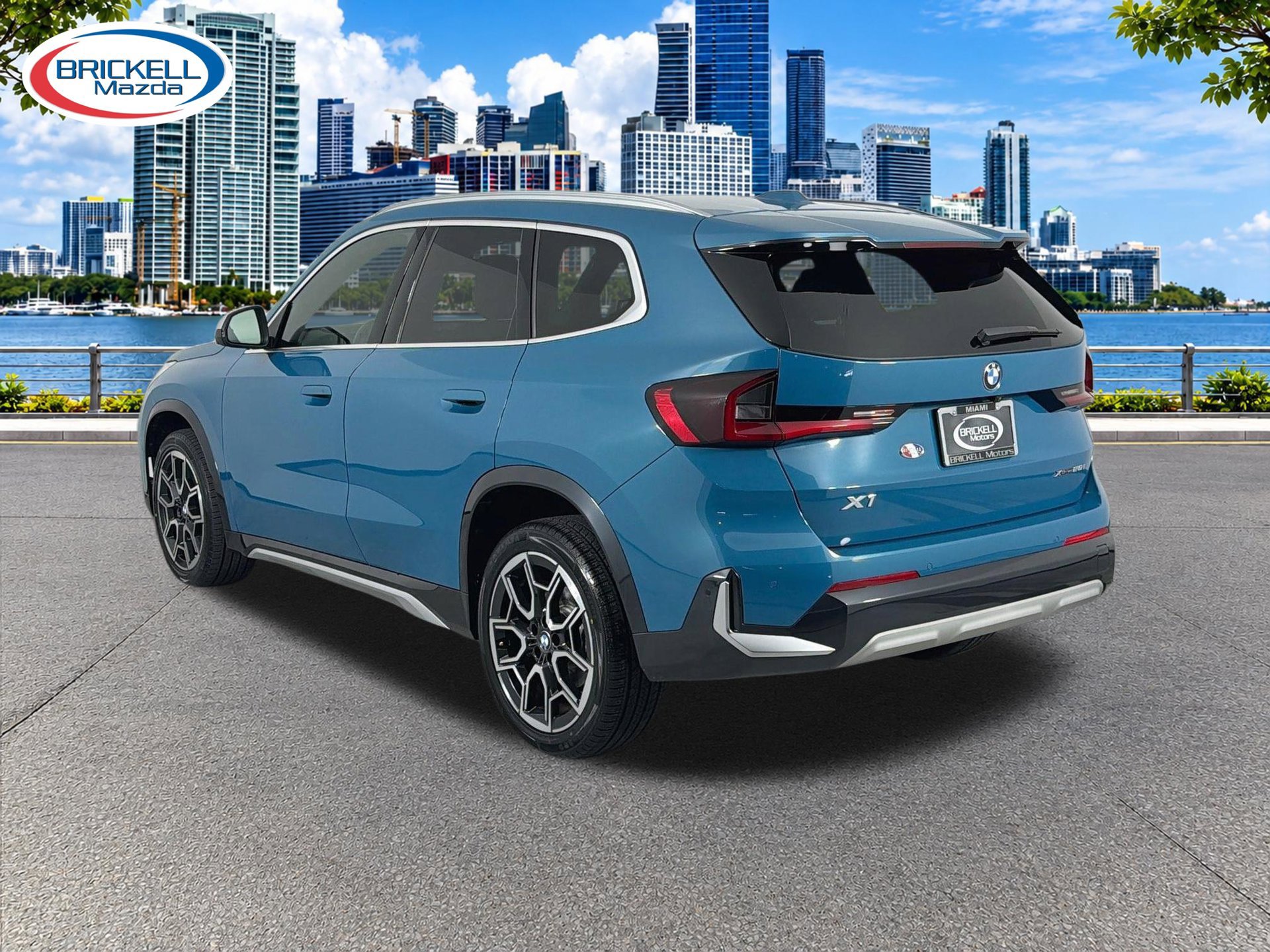 Used 2023 BMW X1 xDrive28i w/ Premium Package AWD/4WD image 6