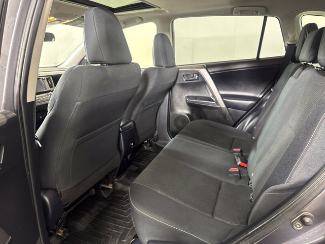 Used 2017 Toyota RAV4 XLE FWD image 12
