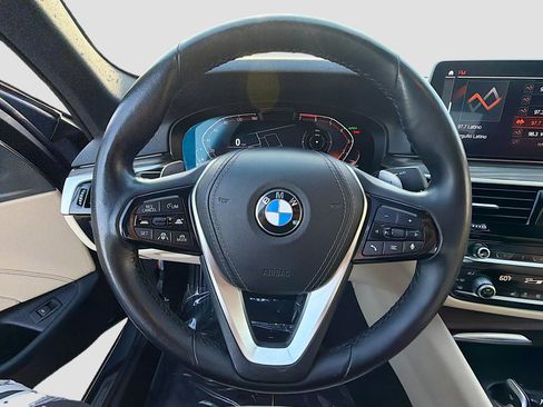 Used 2023 BMW 530i RWD image 39