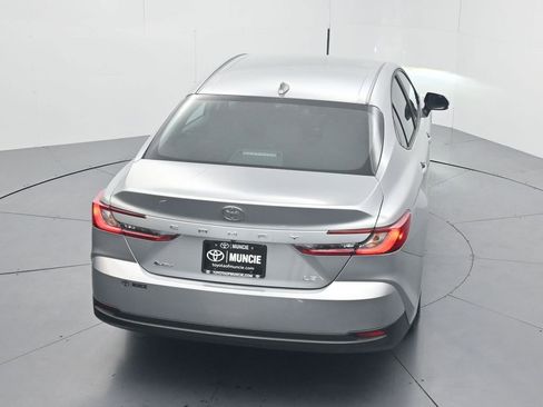 Used 2025 Toyota Camry LE image 57