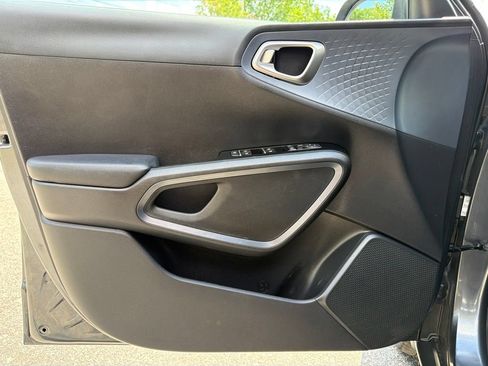 Certified 2023 Kia Soul EX FWD image 13