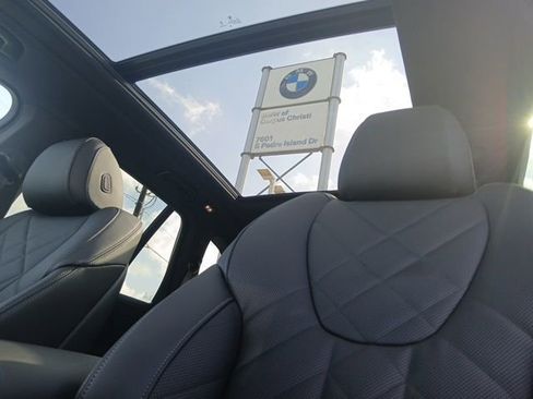 New 2026 BMW X5 xDrive50e image 29