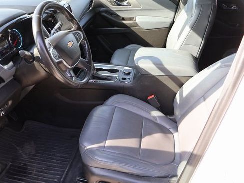 Used 2018 Chevrolet Traverse LT image 43