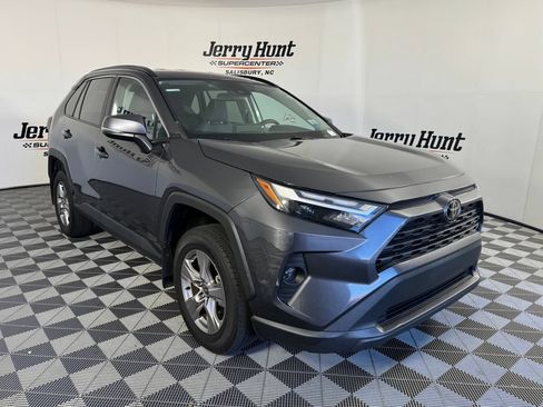 Used 2025 Toyota RAV4 XLE FWD image 6