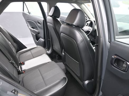 Certified 2023 Hyundai Venue Limited w/ Cargo Package image 28