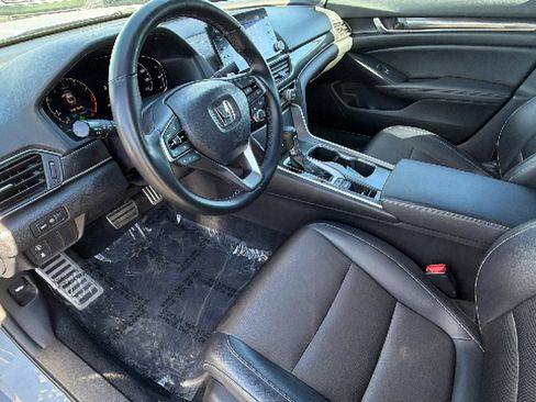 Used 2022 Honda Accord Sport image 10