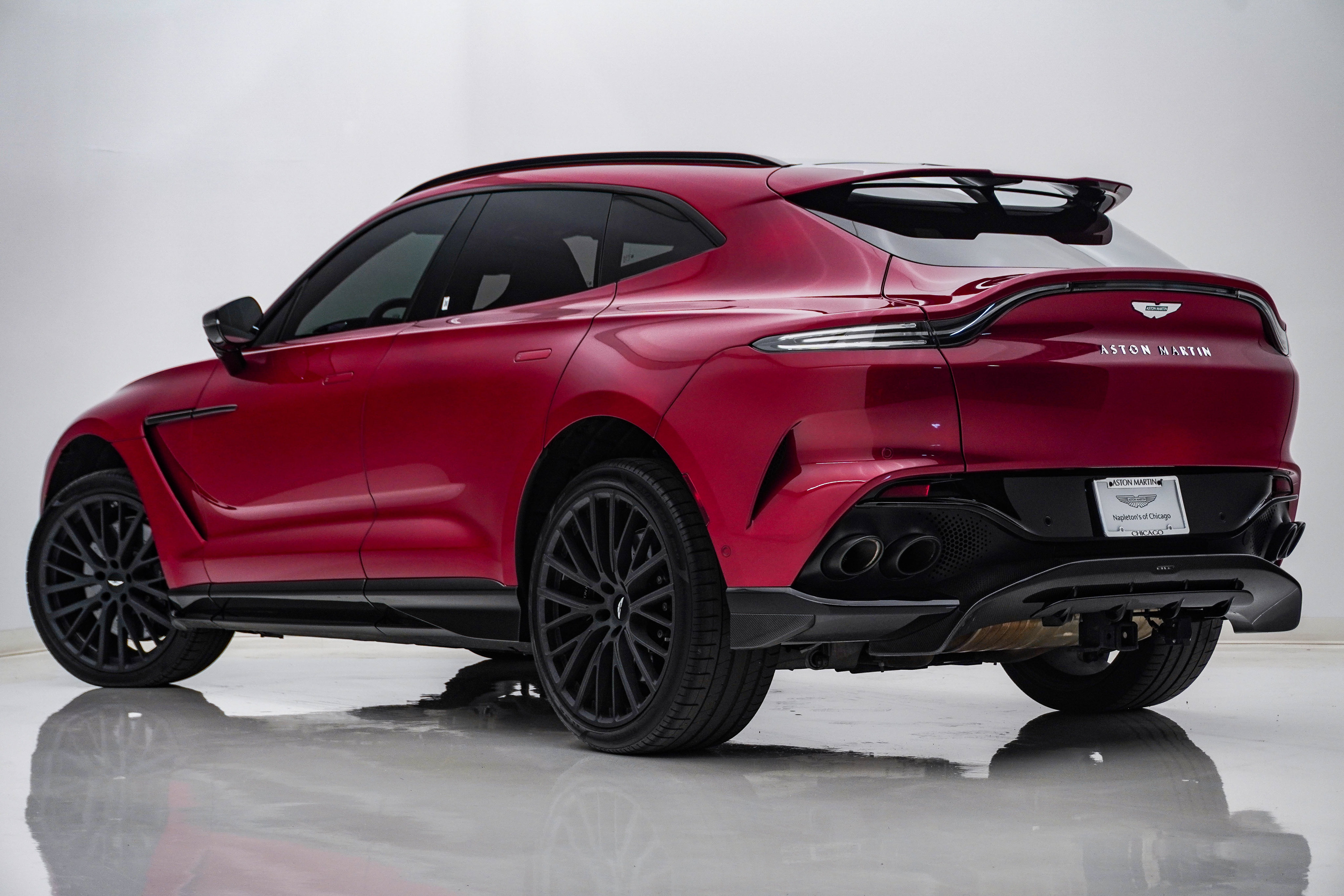 Used 2025 Aston Martin DBX 707 AWD/4WD image 8