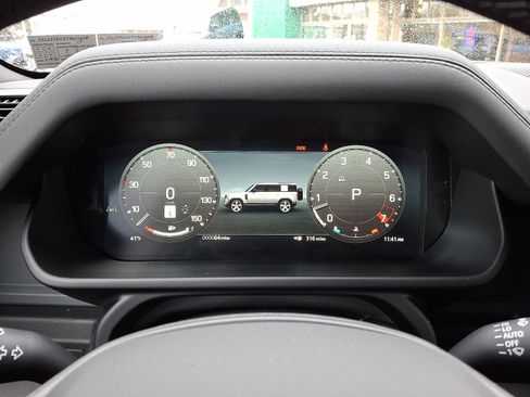 New 2026 Land Rover Defender 110 X-Dynamic SE image 6