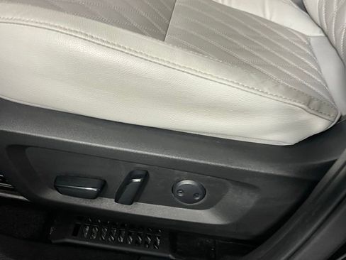 Used 2024 Mitsubishi Outlander SEL image 26