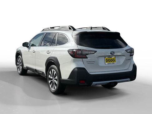 Used 2023 Subaru Outback Limited image 3