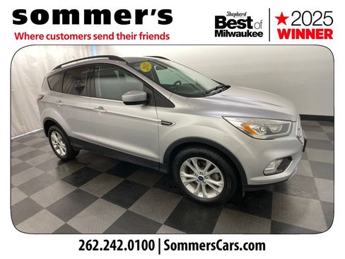 Used 2017 Ford Escape SE w/ Equipment Group 201A FWD image 6